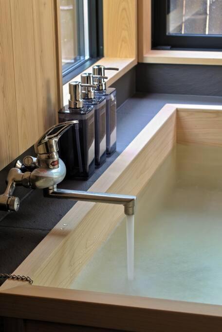 Hinoki No Ie - Cottage With Natural Hot Spring In A Cypress Bathtub Shika Exterior photo